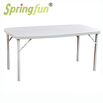 Garden tables with rattan design 